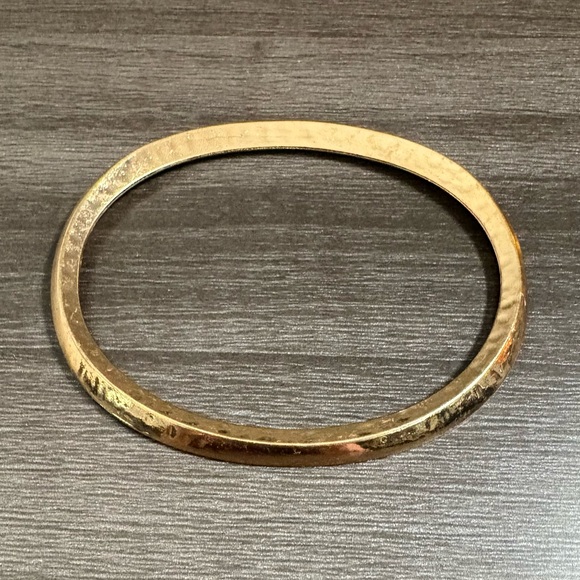 Gold Hammered Oval Bangle Bracelet - Picture 1 of 3